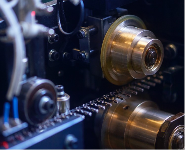 Close up shot of chain terminal winder.