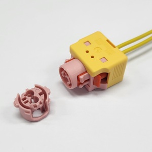 Close up image of SQBN connector